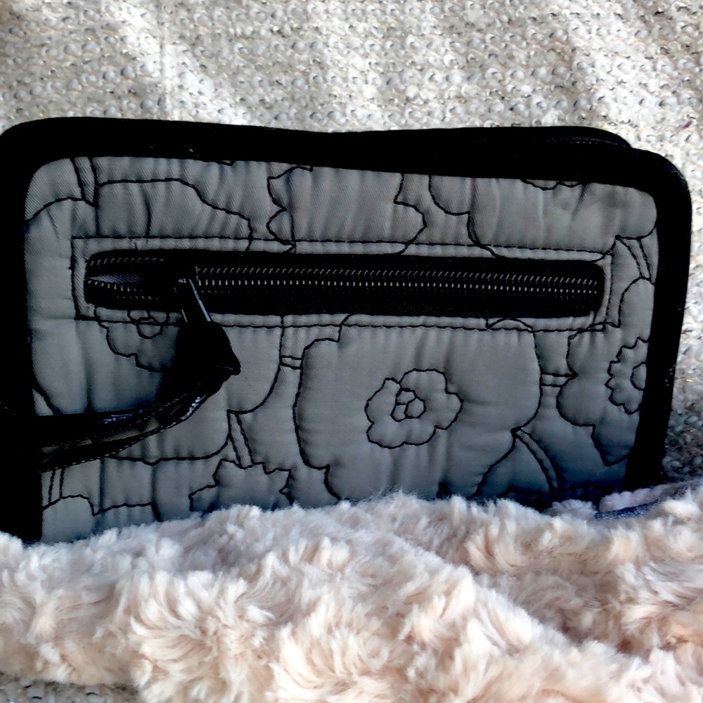 Thirty-One Proverbs Gray Black Trim Floral Wallet